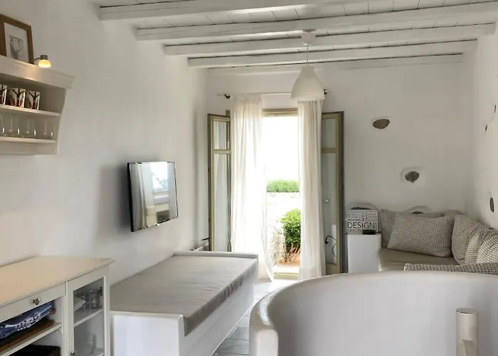 Delta With Sea View And Pool